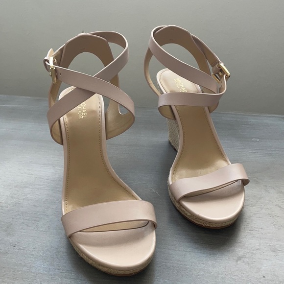 Blush/ Nude Michael Kors Wedges - size 9 1/2 - Picture 2 of 7